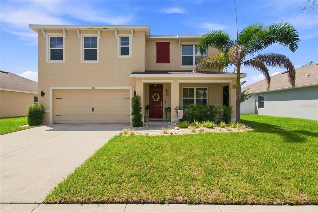 For Sale: $425,000 (5 beds, 3 baths, 2674 Square Feet)