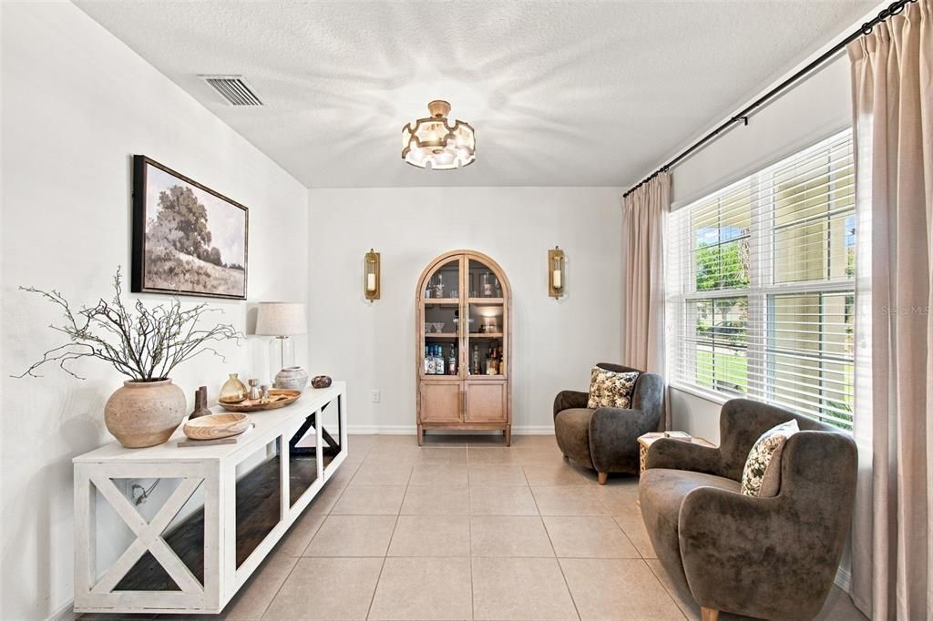 For Sale: $425,000 (5 beds, 3 baths, 2674 Square Feet)