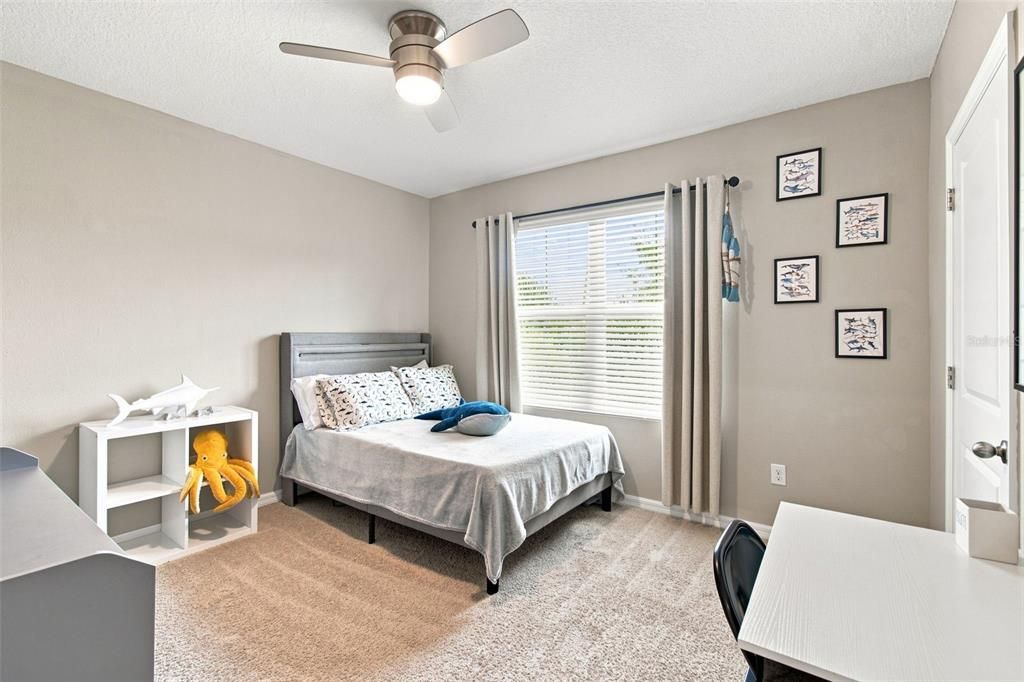 For Sale: $425,000 (5 beds, 3 baths, 2674 Square Feet)