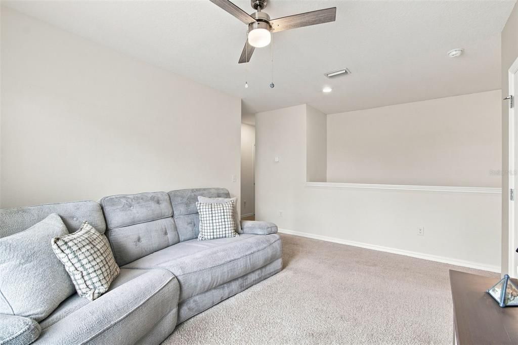 For Sale: $425,000 (5 beds, 3 baths, 2674 Square Feet)