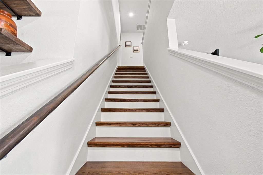For Sale: $425,000 (5 beds, 3 baths, 2674 Square Feet)