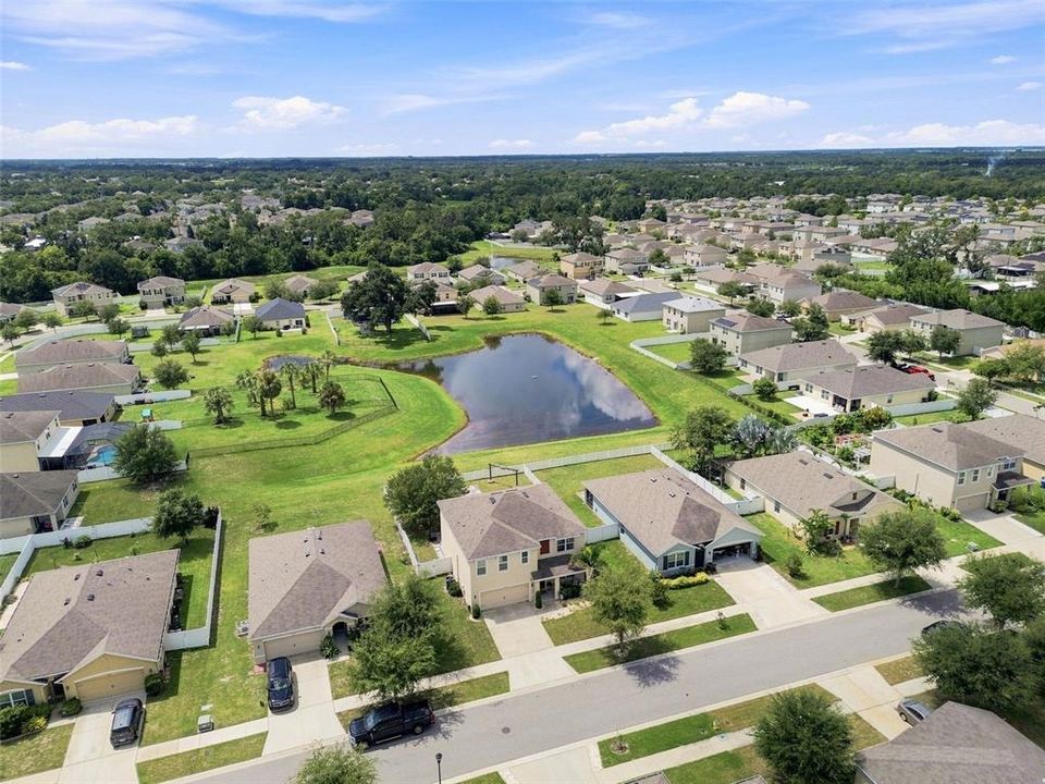 For Sale: $425,000 (5 beds, 3 baths, 2674 Square Feet)