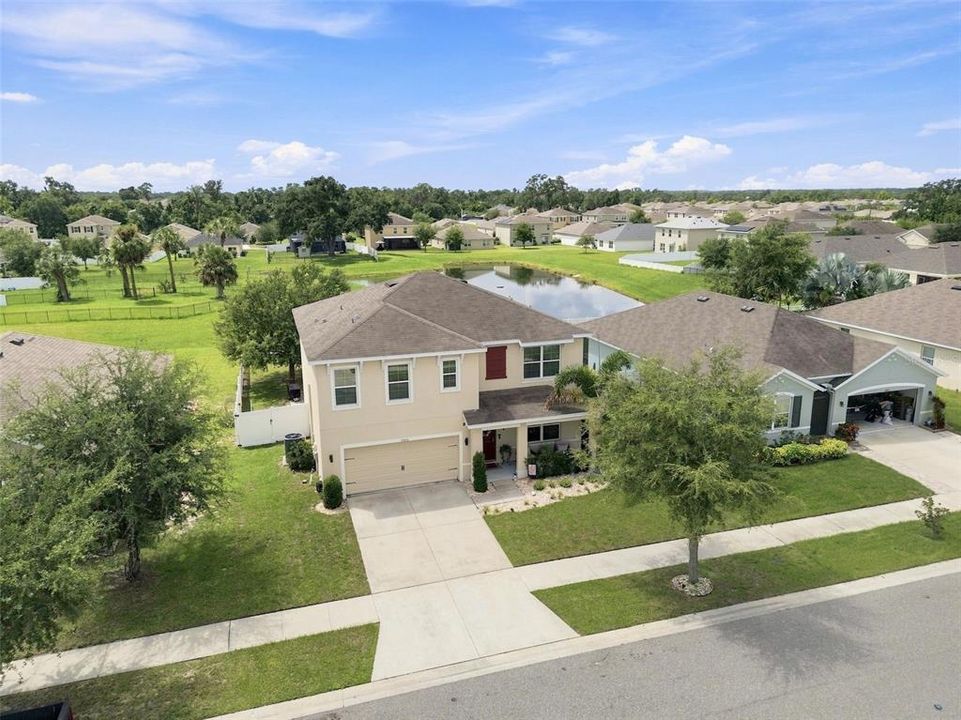 For Sale: $425,000 (5 beds, 3 baths, 2674 Square Feet)