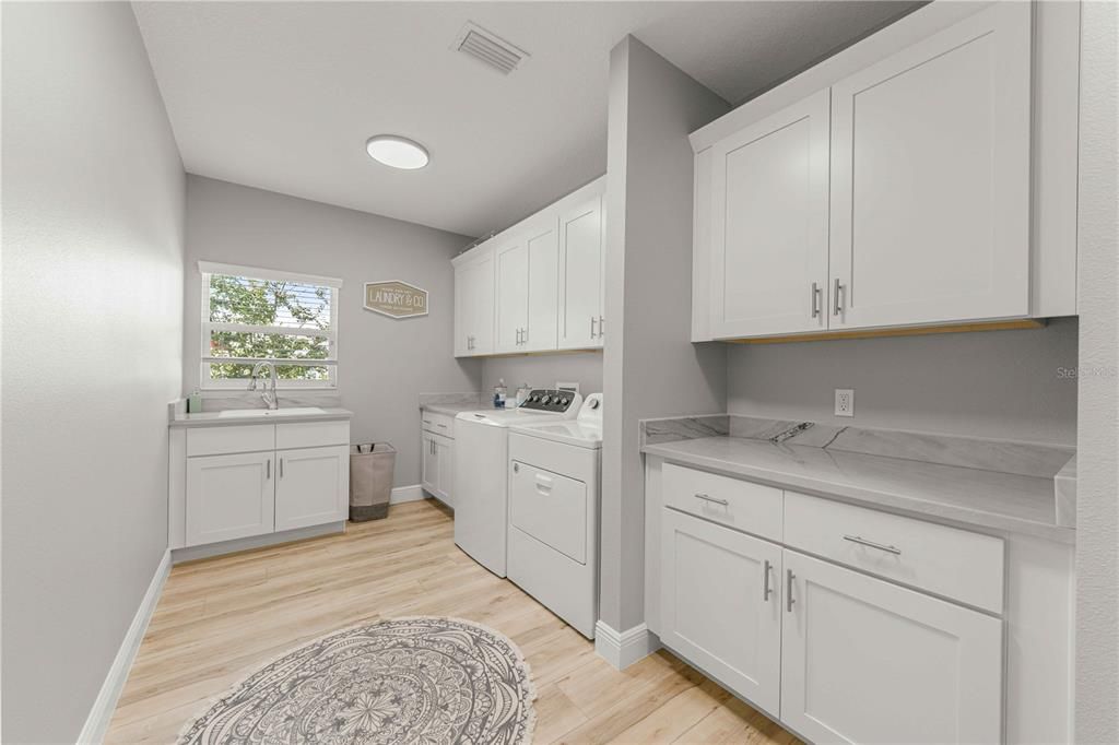 For Sale: $495,000 (3 beds, 2 baths, 2136 Square Feet)