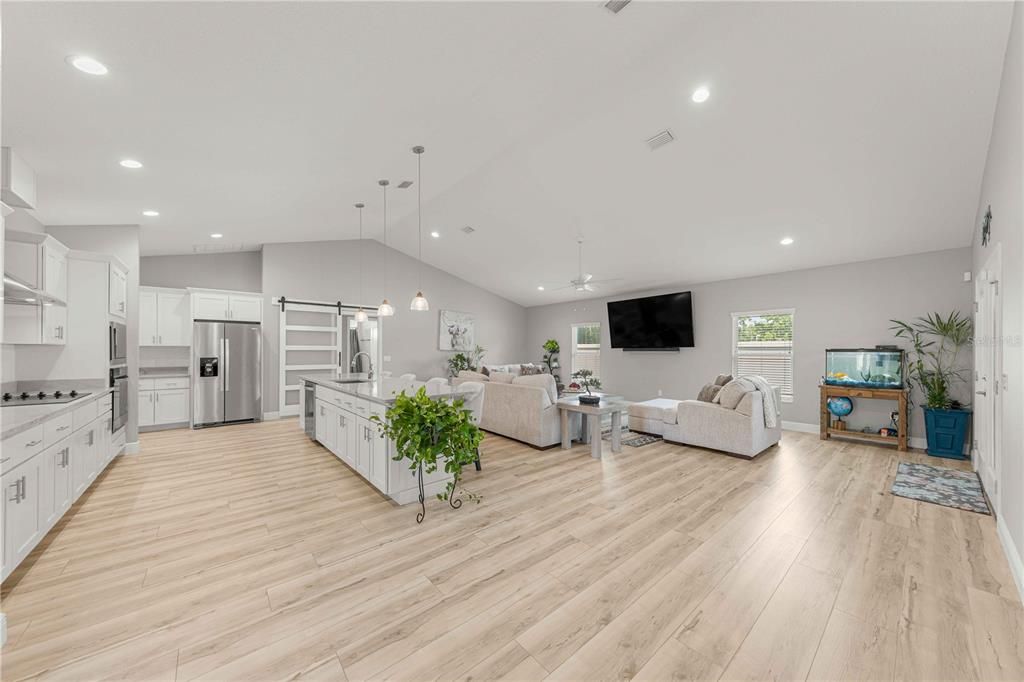 For Sale: $495,000 (3 beds, 2 baths, 2136 Square Feet)