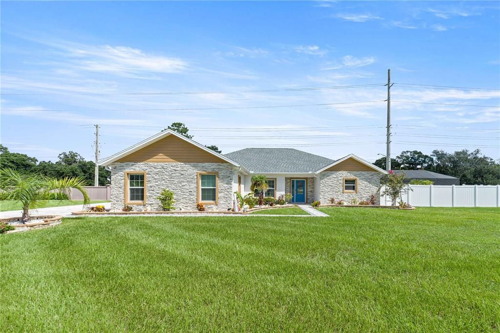 For Sale: $495,000 (3 beds, 2 baths, 2136 Square Feet)