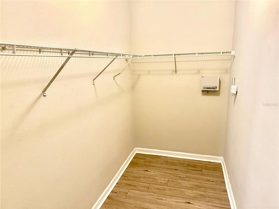 На продажу: $263,000 (3 спален, 2 ванн, 1369 Квадратных фут)