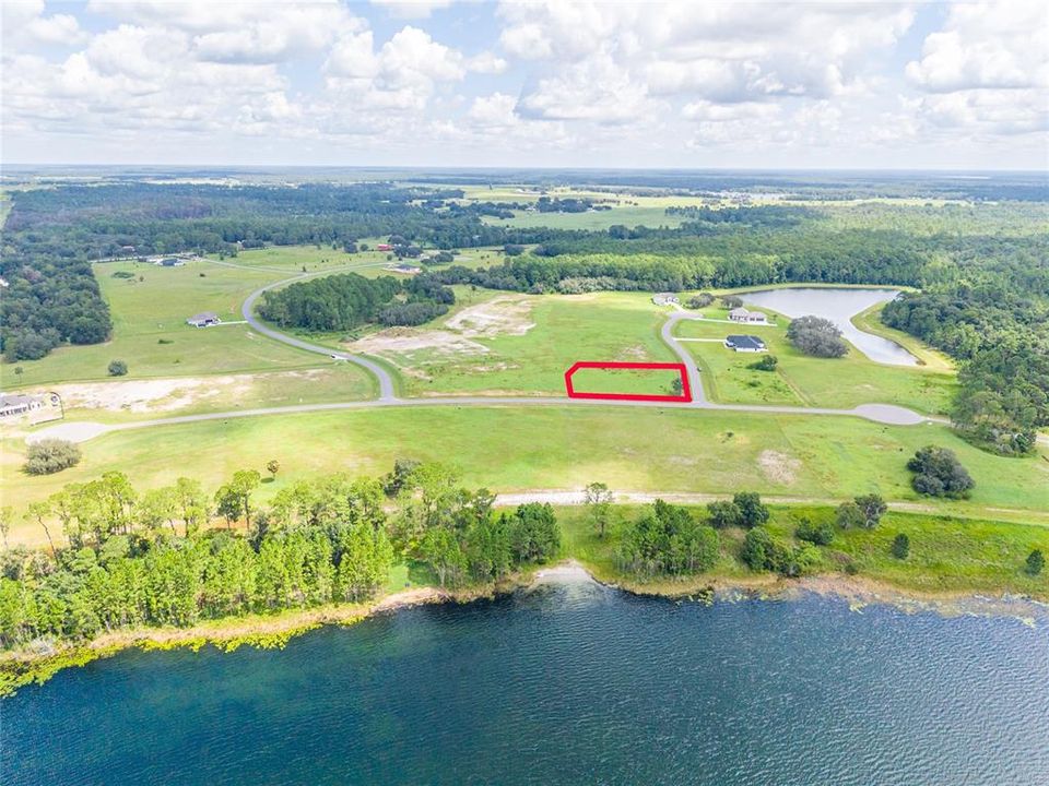 待售: $134,999 (1.24 acres)