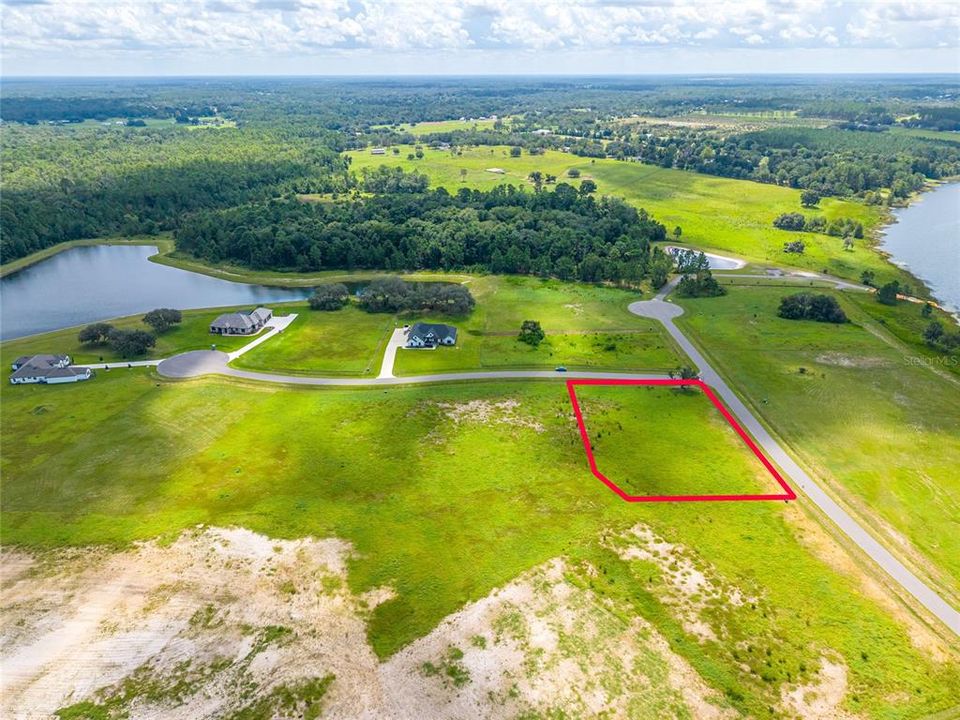 待售: $134,999 (1.24 acres)