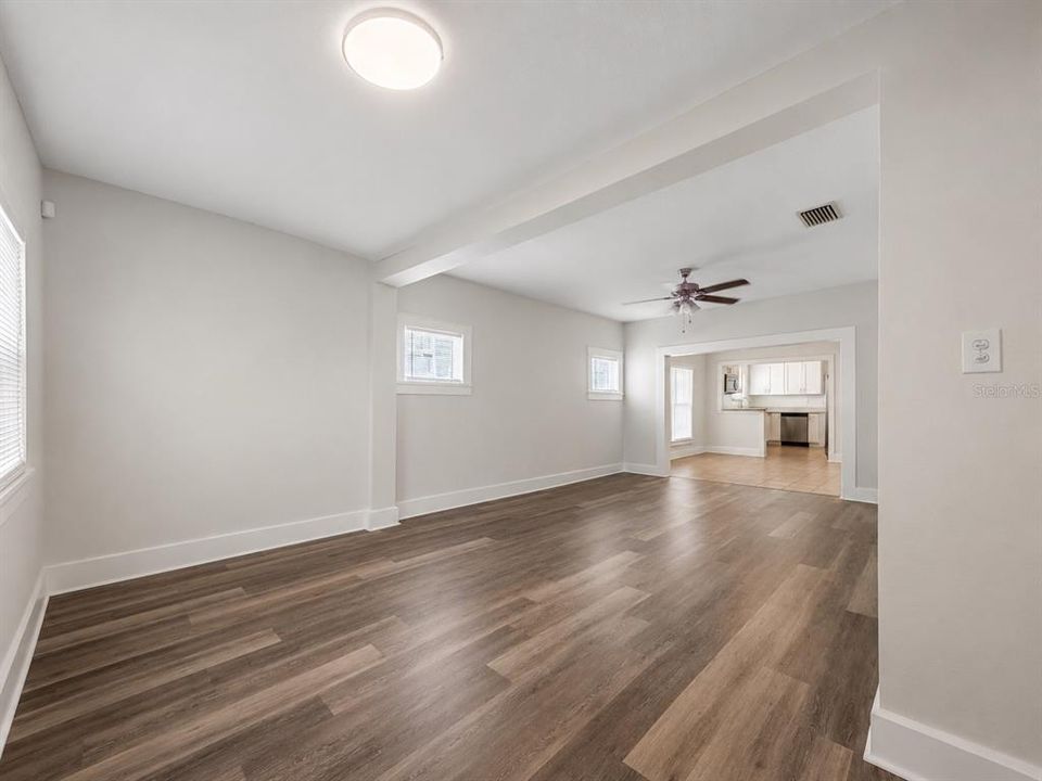 For Rent: $2,300 (2 beds, 2 baths, 1420 Square Feet)