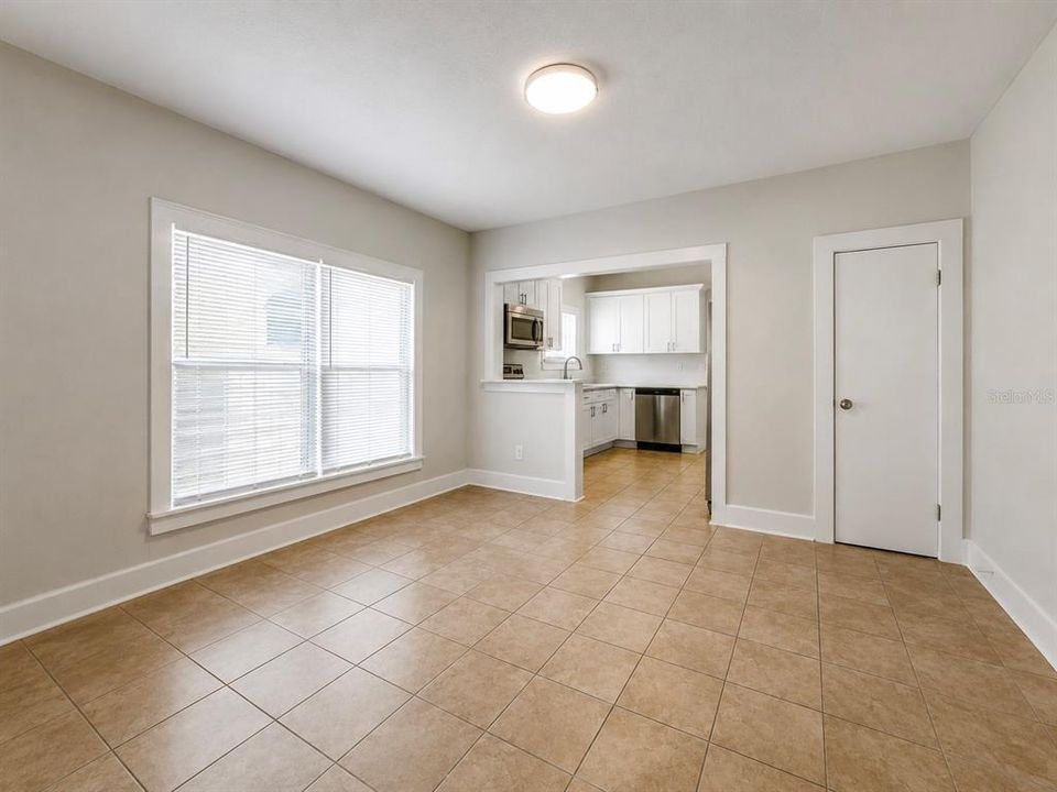 For Rent: $2,300 (2 beds, 2 baths, 1420 Square Feet)