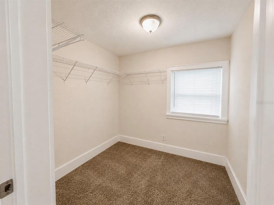 For Rent: $2,300 (2 beds, 2 baths, 1420 Square Feet)