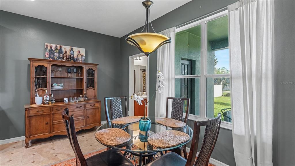 For Sale: $449,000 (5 beds, 4 baths, 3732 Square Feet)