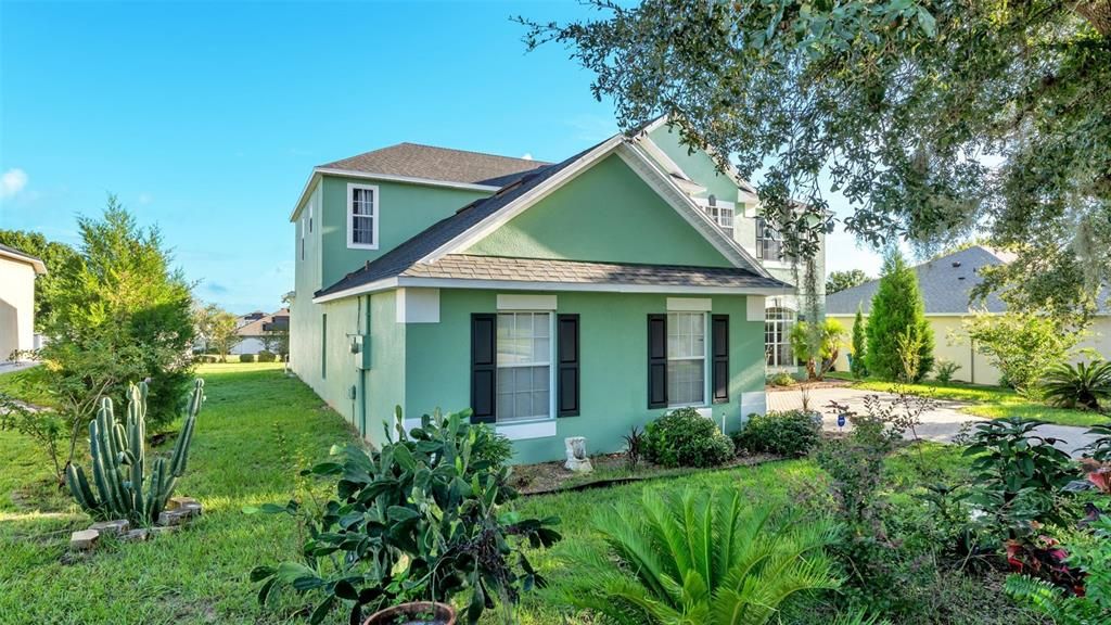 For Sale: $449,000 (5 beds, 4 baths, 3732 Square Feet)