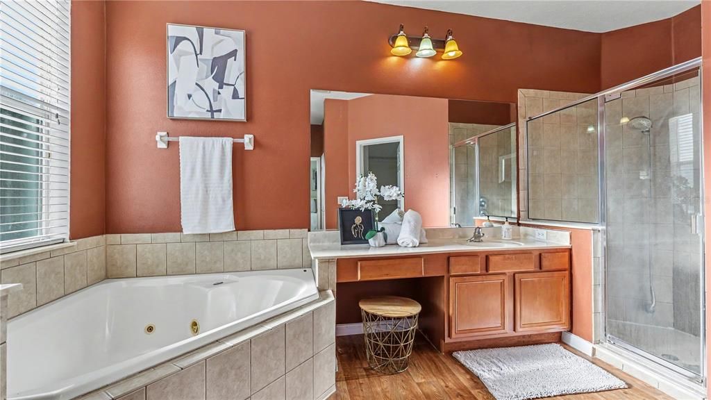For Sale: $449,000 (5 beds, 4 baths, 3732 Square Feet)