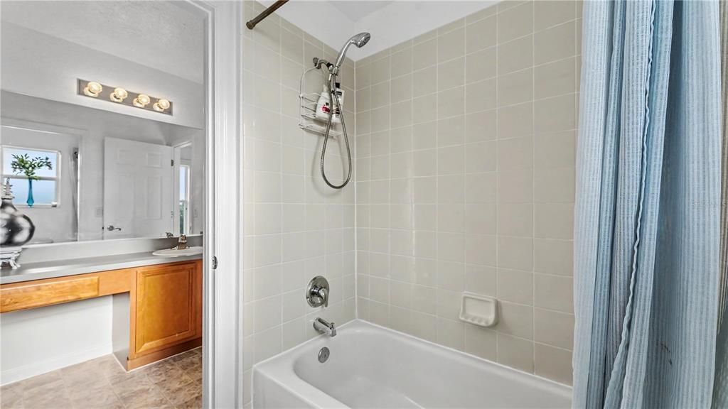 For Sale: $449,000 (5 beds, 4 baths, 3732 Square Feet)
