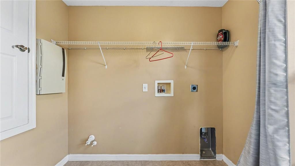 For Sale: $449,000 (5 beds, 4 baths, 3732 Square Feet)