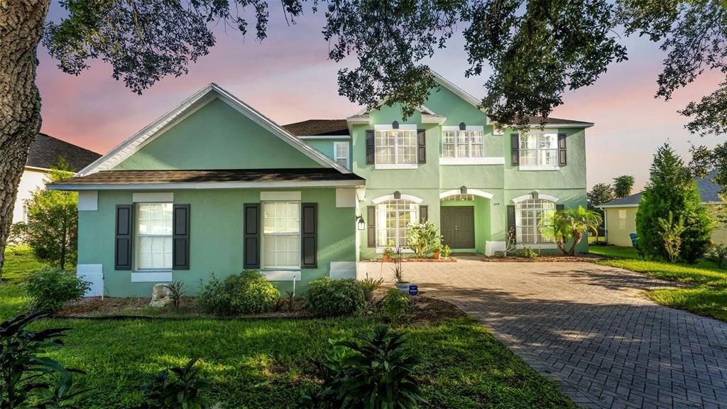 For Sale: $449,000 (5 beds, 4 baths, 3732 Square Feet)