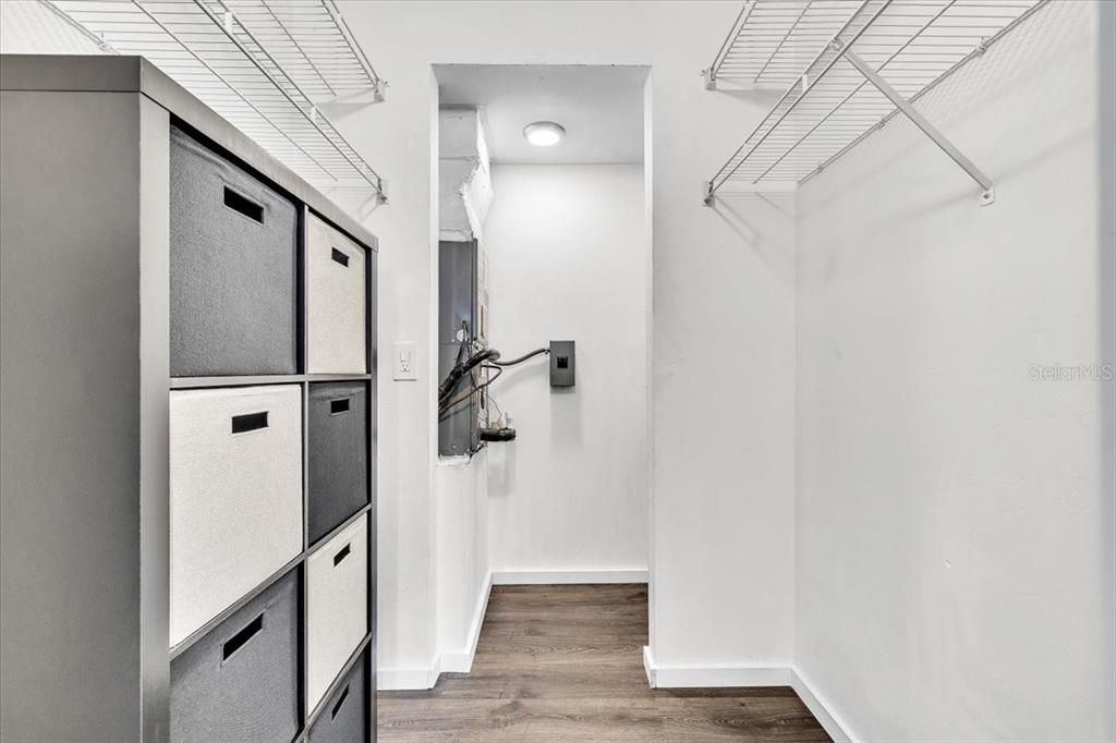 For Sale: $139,900 (2 beds, 2 baths, 897 Square Feet)