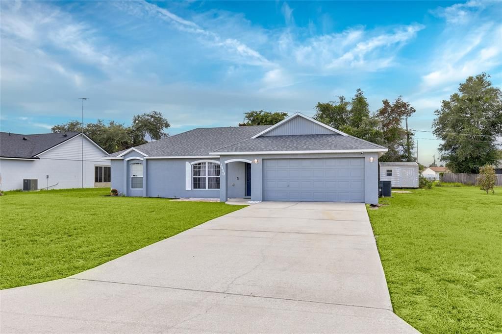 For Sale: $349,900 (3 beds, 2 baths, 1207 Square Feet)