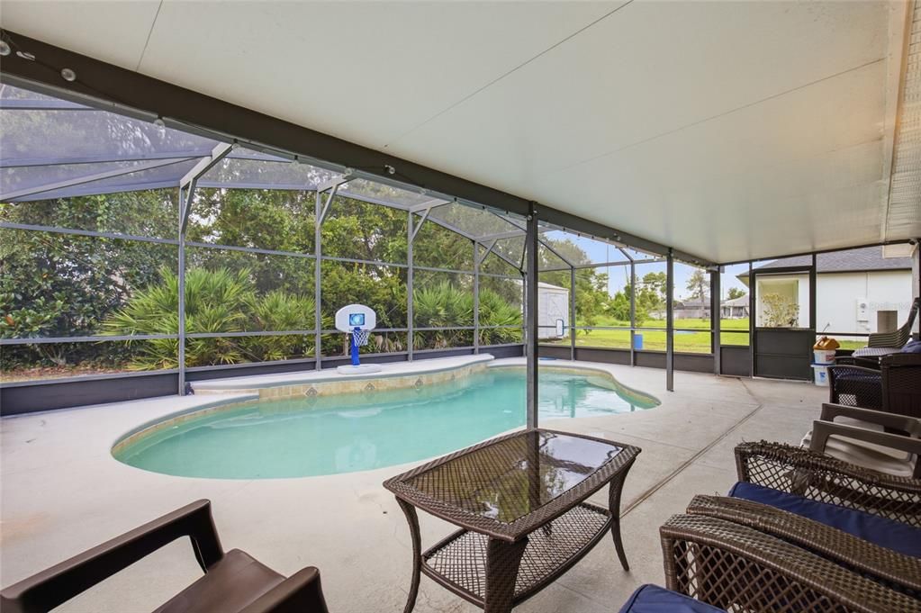 For Sale: $349,900 (3 beds, 2 baths, 1207 Square Feet)