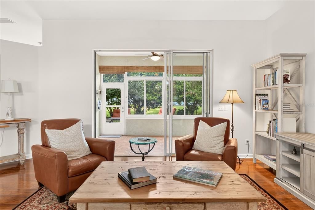 En Venta: $339,000 (3 camas, 2 baños, 2113 Pies cuadrados)