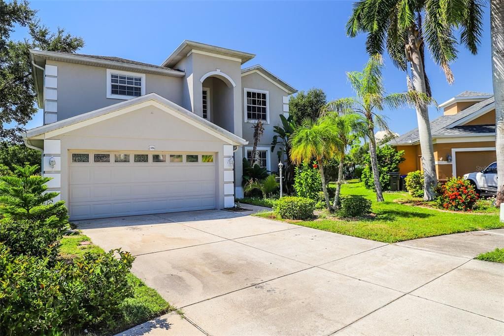 For Sale: $369,900 (3 beds, 2 baths, 2400 Square Feet)