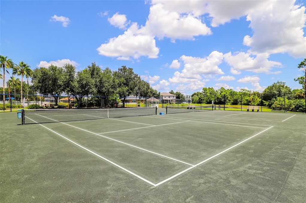 For Sale: $369,900 (3 beds, 2 baths, 2400 Square Feet)