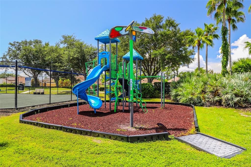 For Sale: $369,900 (3 beds, 2 baths, 2400 Square Feet)