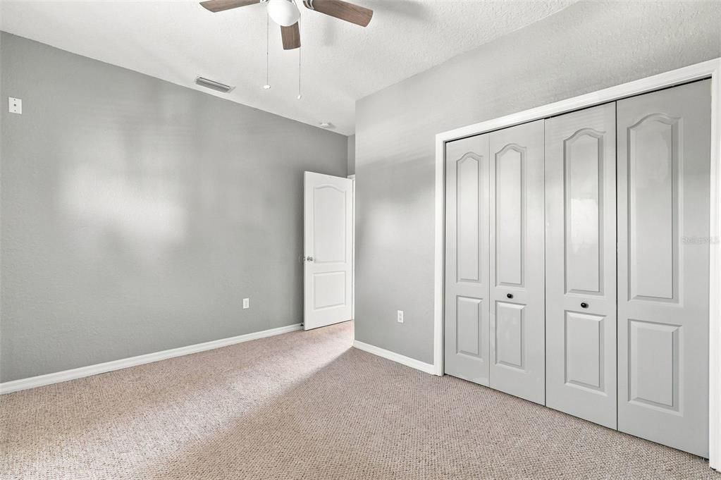 For Sale: $369,900 (3 beds, 2 baths, 2400 Square Feet)