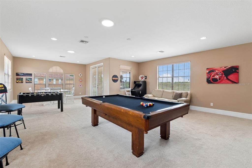 For Sale: $889,000 (6 beds, 5 baths, 5118 Square Feet)