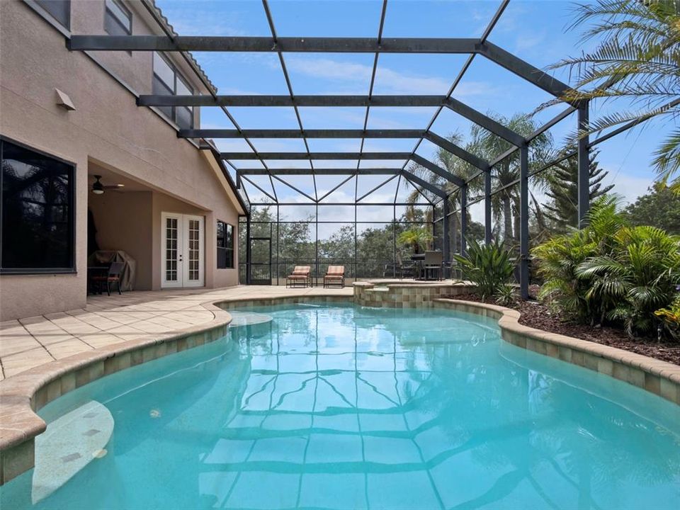 For Sale: $889,000 (6 beds, 5 baths, 5118 Square Feet)