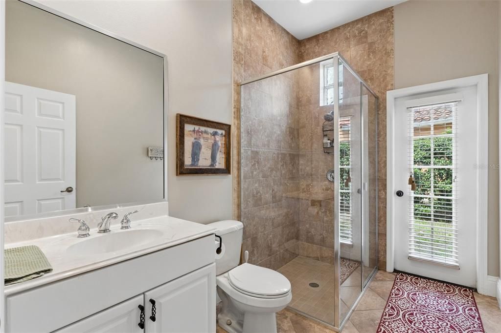 For Sale: $889,000 (6 beds, 5 baths, 5118 Square Feet)