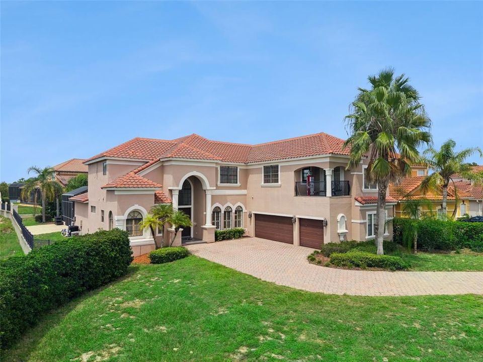 For Sale: $889,000 (6 beds, 5 baths, 5118 Square Feet)