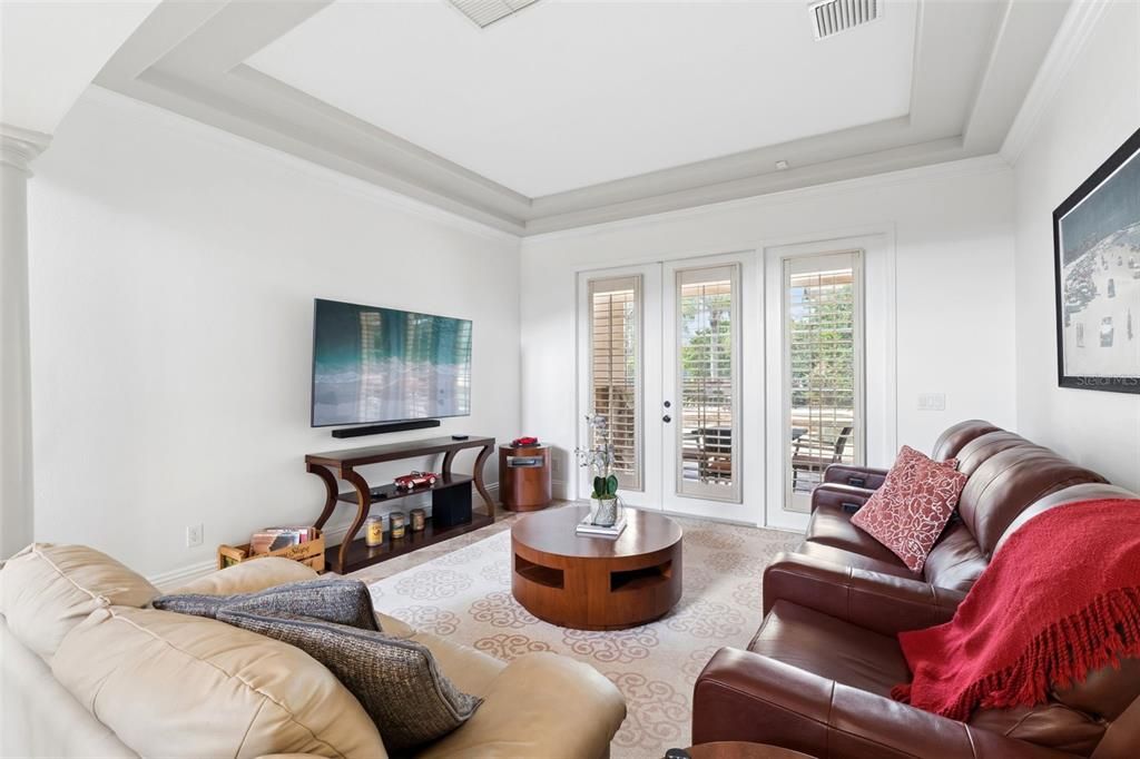 For Sale: $889,000 (6 beds, 5 baths, 5118 Square Feet)
