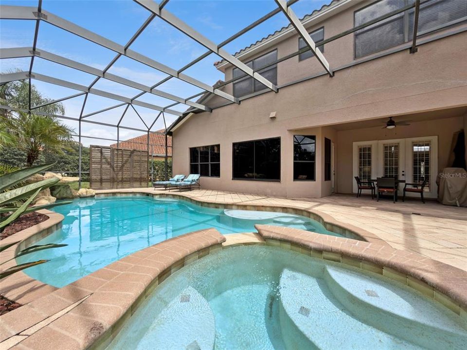 For Sale: $889,000 (6 beds, 5 baths, 5118 Square Feet)