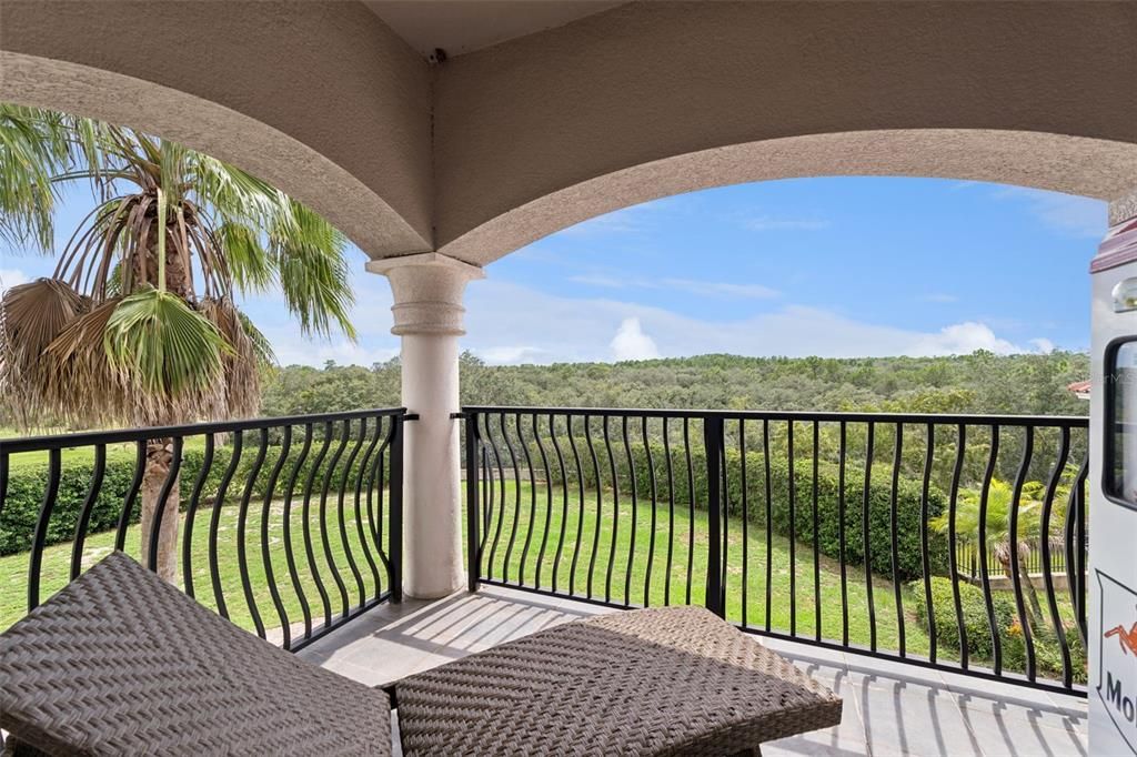 For Sale: $889,000 (6 beds, 5 baths, 5118 Square Feet)