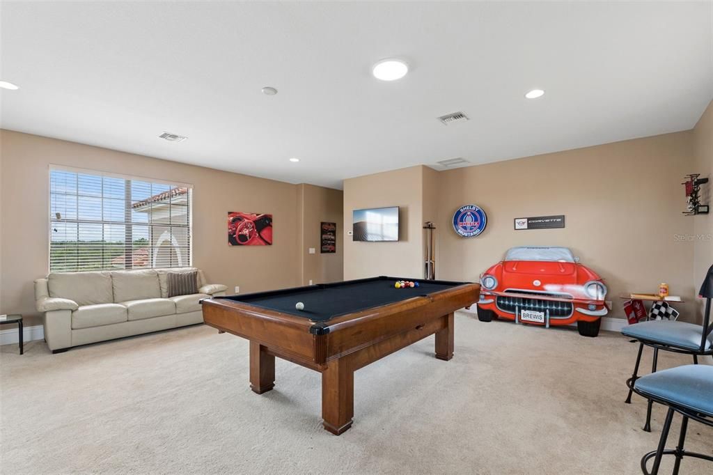 For Sale: $889,000 (6 beds, 5 baths, 5118 Square Feet)