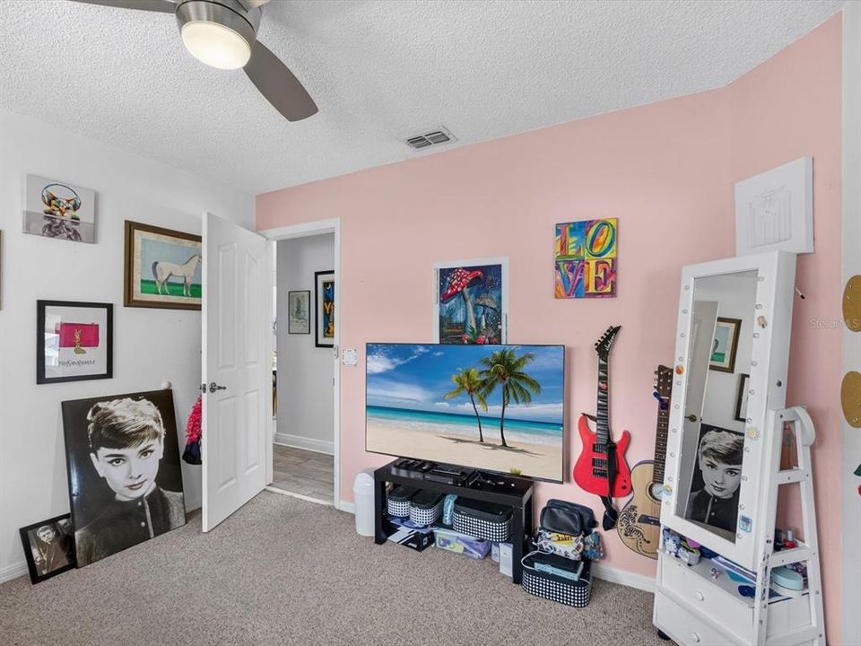 For Sale: $375,000 (4 beds, 2 baths, 1648 Square Feet)