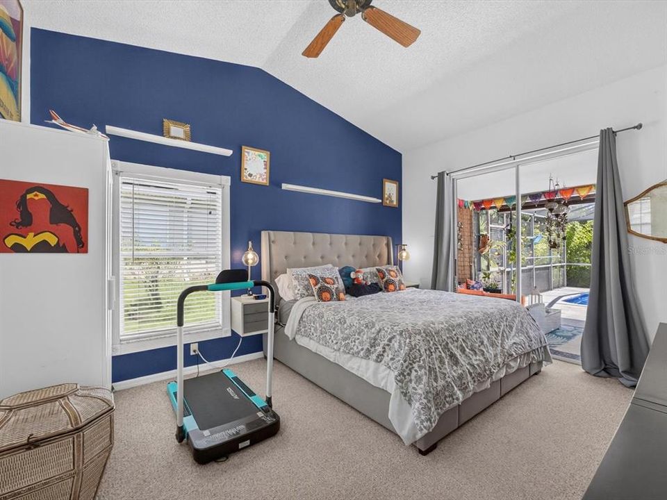 For Sale: $375,000 (4 beds, 2 baths, 1648 Square Feet)