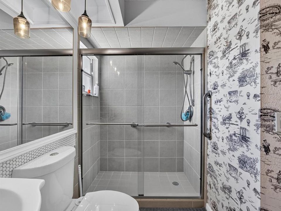 For Sale: $375,000 (4 beds, 2 baths, 1648 Square Feet)