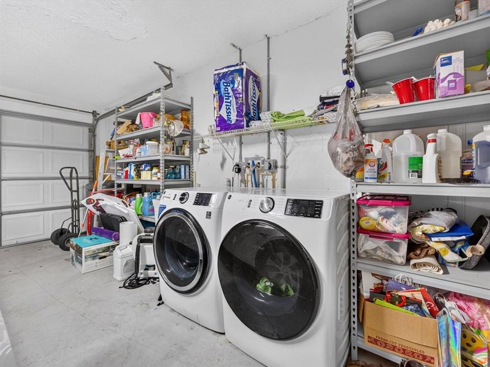 For Sale: $375,000 (4 beds, 2 baths, 1648 Square Feet)