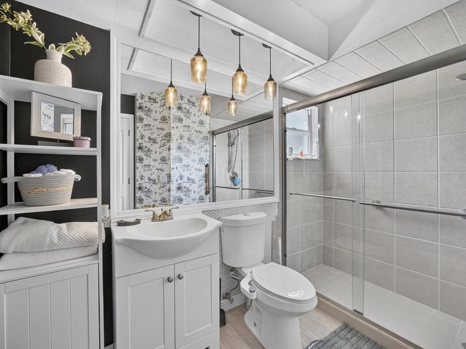 For Sale: $375,000 (4 beds, 2 baths, 1648 Square Feet)