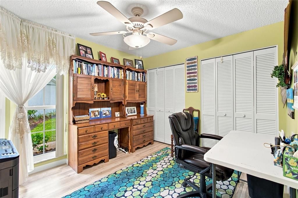 For Sale: $199,900 (2 beds, 2 baths, 1085 Square Feet)