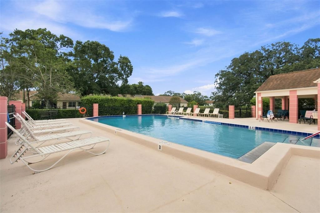 For Sale: $199,900 (2 beds, 2 baths, 1085 Square Feet)
