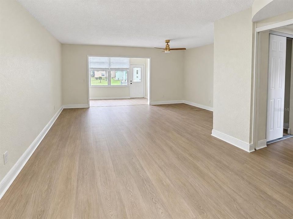 For Rent: $2,400 (2 beds, 2 baths, 1110 Square Feet)