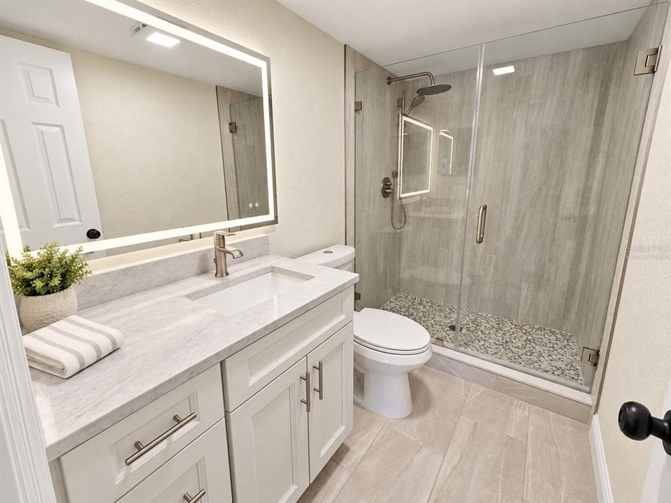For Rent: $2,400 (2 beds, 2 baths, 1110 Square Feet)