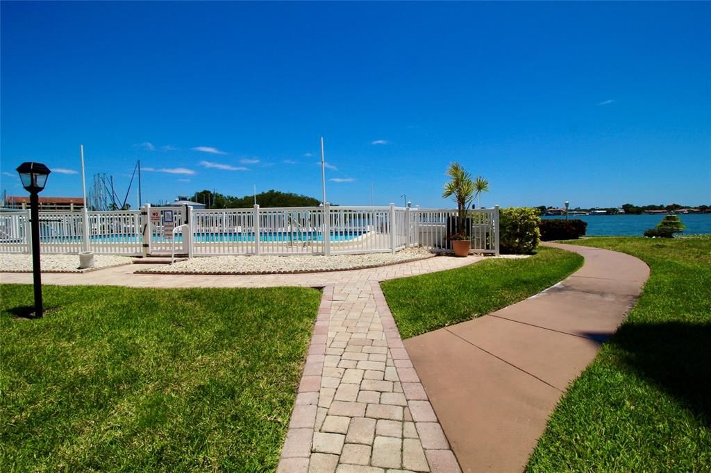 For Rent: $2,400 (2 beds, 2 baths, 1110 Square Feet)