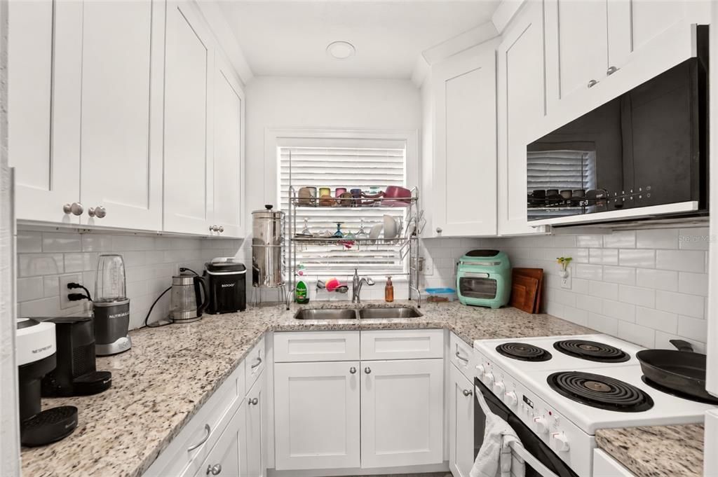 En Venta: $949,000 (4 camas, 0 baños, 1530 Pies cuadrados)
