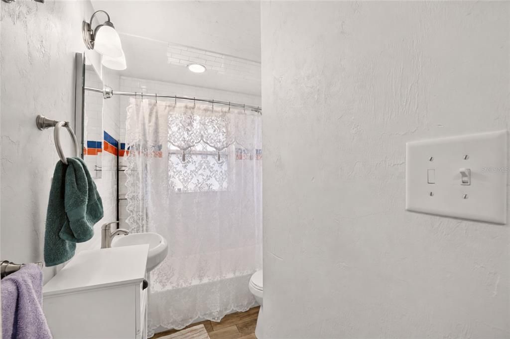 En Venta: $949,000 (4 camas, 0 baños, 1530 Pies cuadrados)